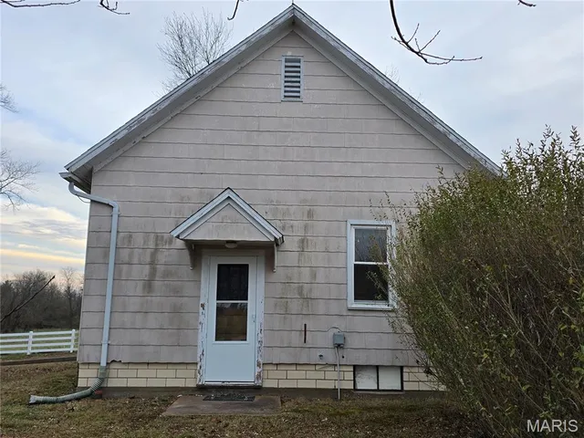 $80,000 | 19128 Co Highway 24, Centralia, IL 62801