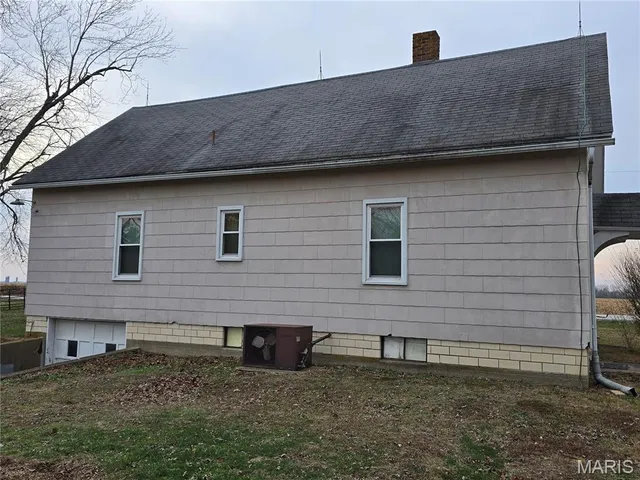 $80,000 | 19128 Co Highway 24, Centralia, IL 62801