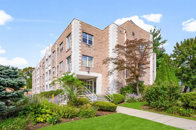 $335,000 | 501 North Barry Avenue, Unit 3M, Mamaroneck, NY 10543