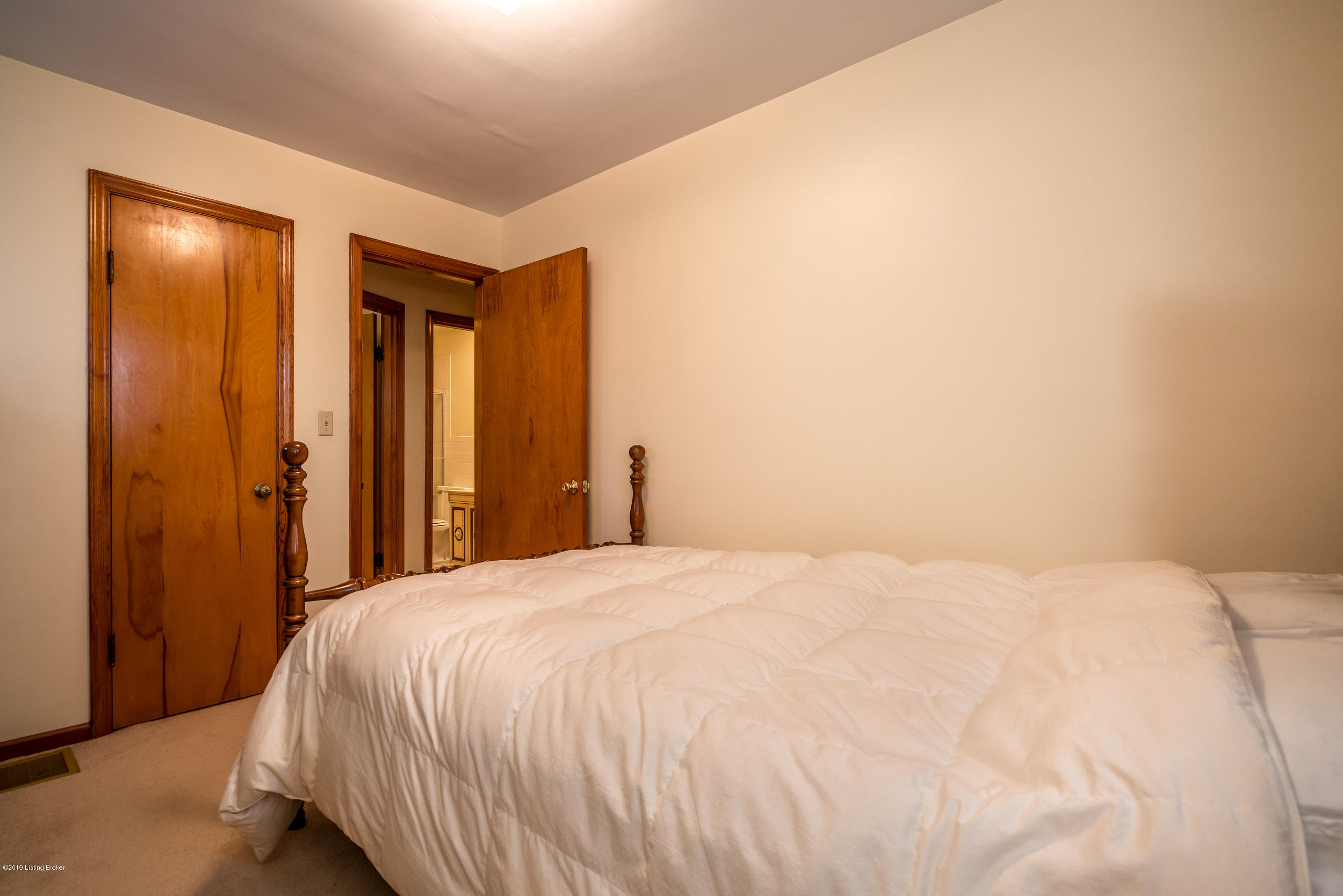 7401 Mt Washington Road Louisville, KY 40229 - Photo 22 of 35 7401 Mount Washington Road-32