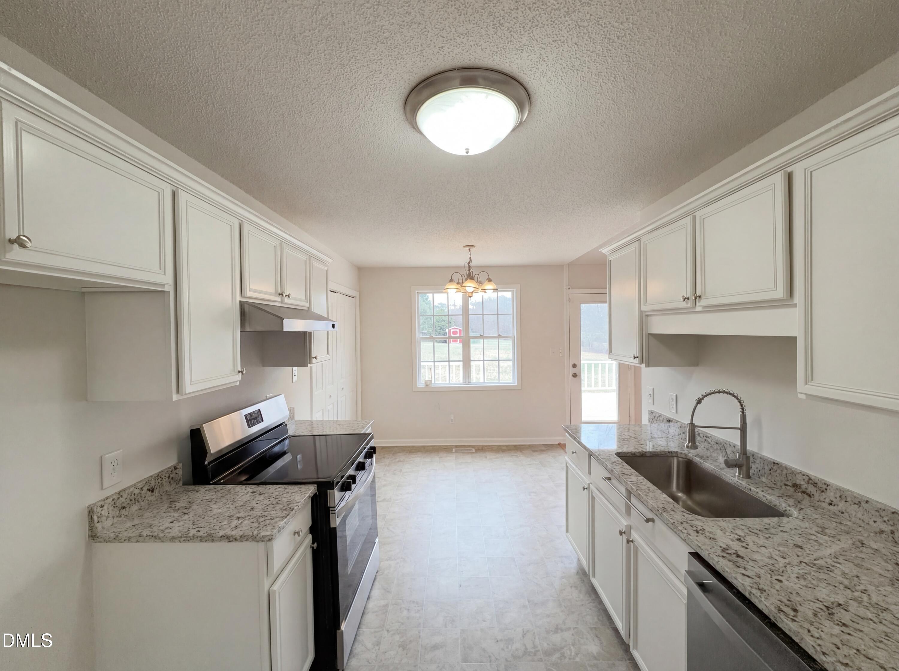 83 Eagle Rock Place Clayton, NC 27520 - Photo 2 of 16