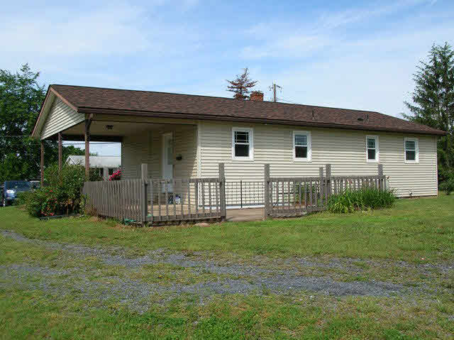 8106 Robinson Road Dayton, VA 22821 - Photo 2 of 11 Gallery Image 2