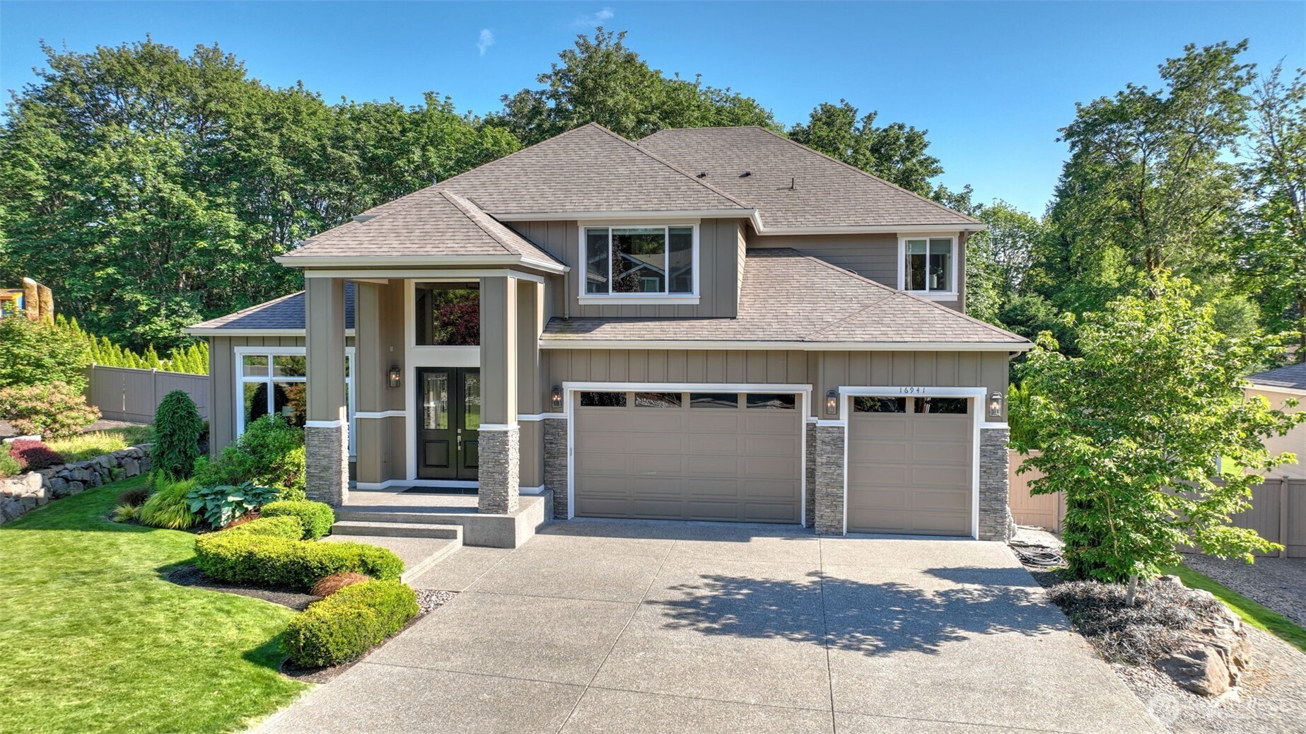16941 Southeast 140th Street Renton, WA 98059 - Photo 1 of 32 Gallery Image 1