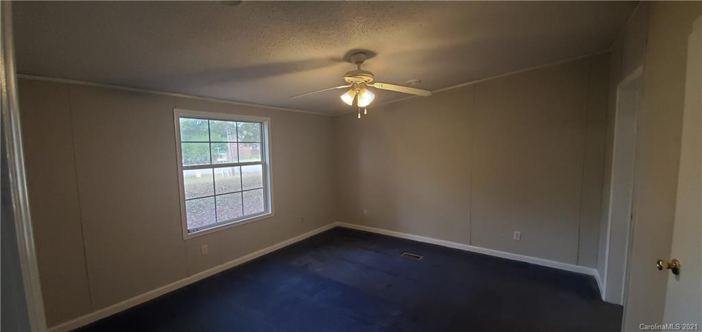 2850 Forbes Road Gastonia, NC 28056 - Photo 5 of 13 Gallery Image 5