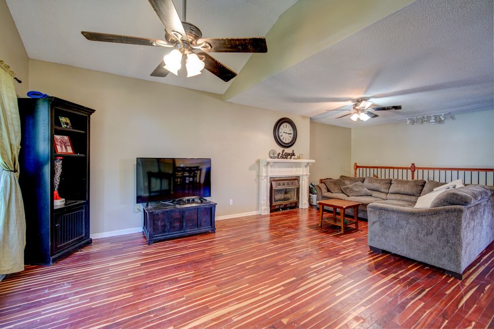 143 Holly Drive Inman, SC 29349 - Photo 11 of 36 Gallery Image 11