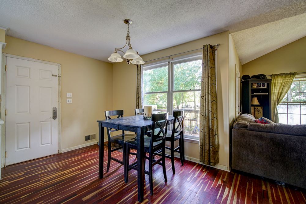 143 Holly Drive Inman, SC 29349 - Photo 4 of 36 Gallery Image 4