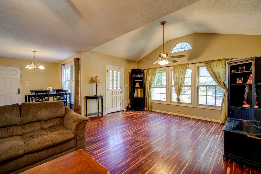 143 Holly Drive Inman, SC 29349 - Photo 10 of 36 Gallery Image 10
