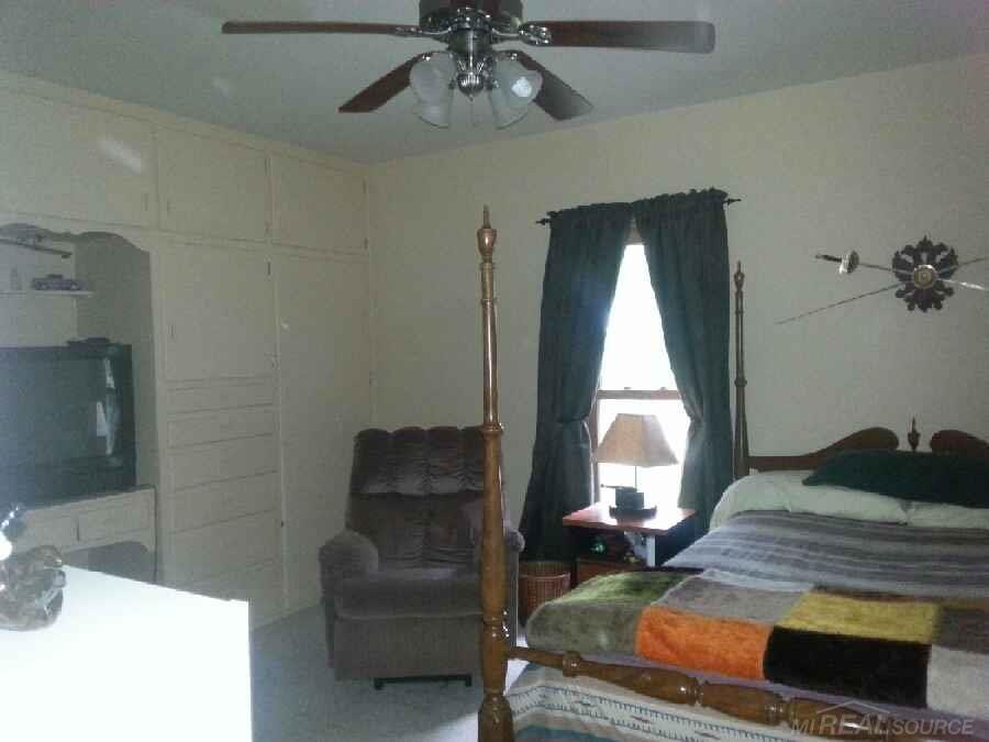 6573 Dryden Road Almont, MI 48003 - Photo 3 of 12 Gallery Image 3