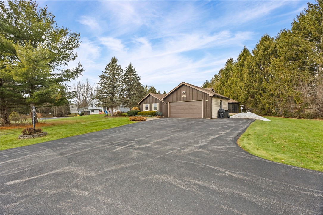 1747 Attridge Road Riga, NY 14428 - Photo 4 of 49