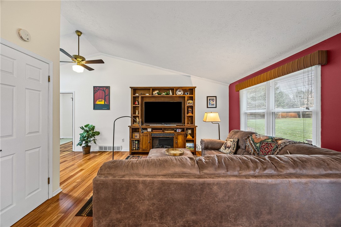 1747 Attridge Road Riga, NY 14428 - Photo 9 of 49