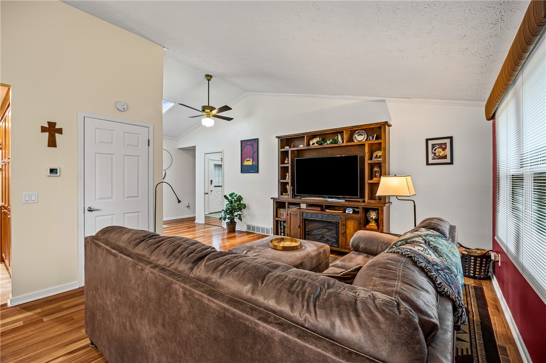 1747 Attridge Road Riga, NY 14428 - Photo 10 of 49