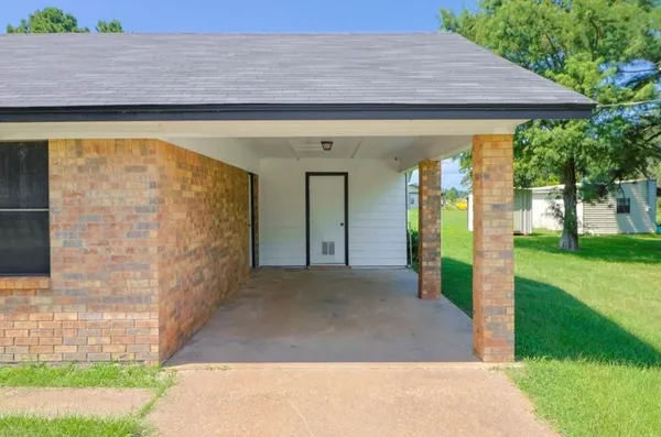 $1,600 | 155 County Road 1815, Crockett, TX 75835