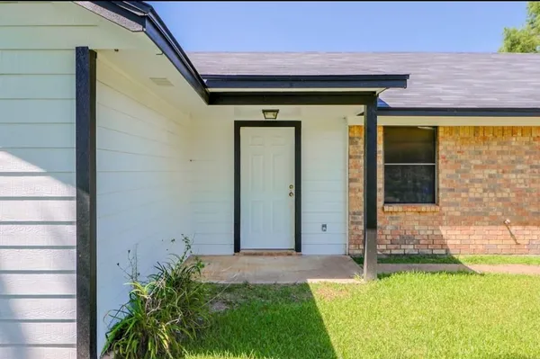 $1,600 | 155 County Road 1815, Crockett, TX 75835