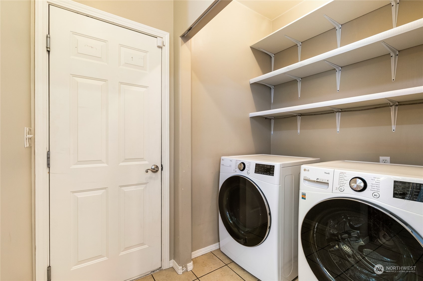 2246 Yew Street Road Bellingham, WA 98229 - Photo 26 of 35 Gallery Image 26