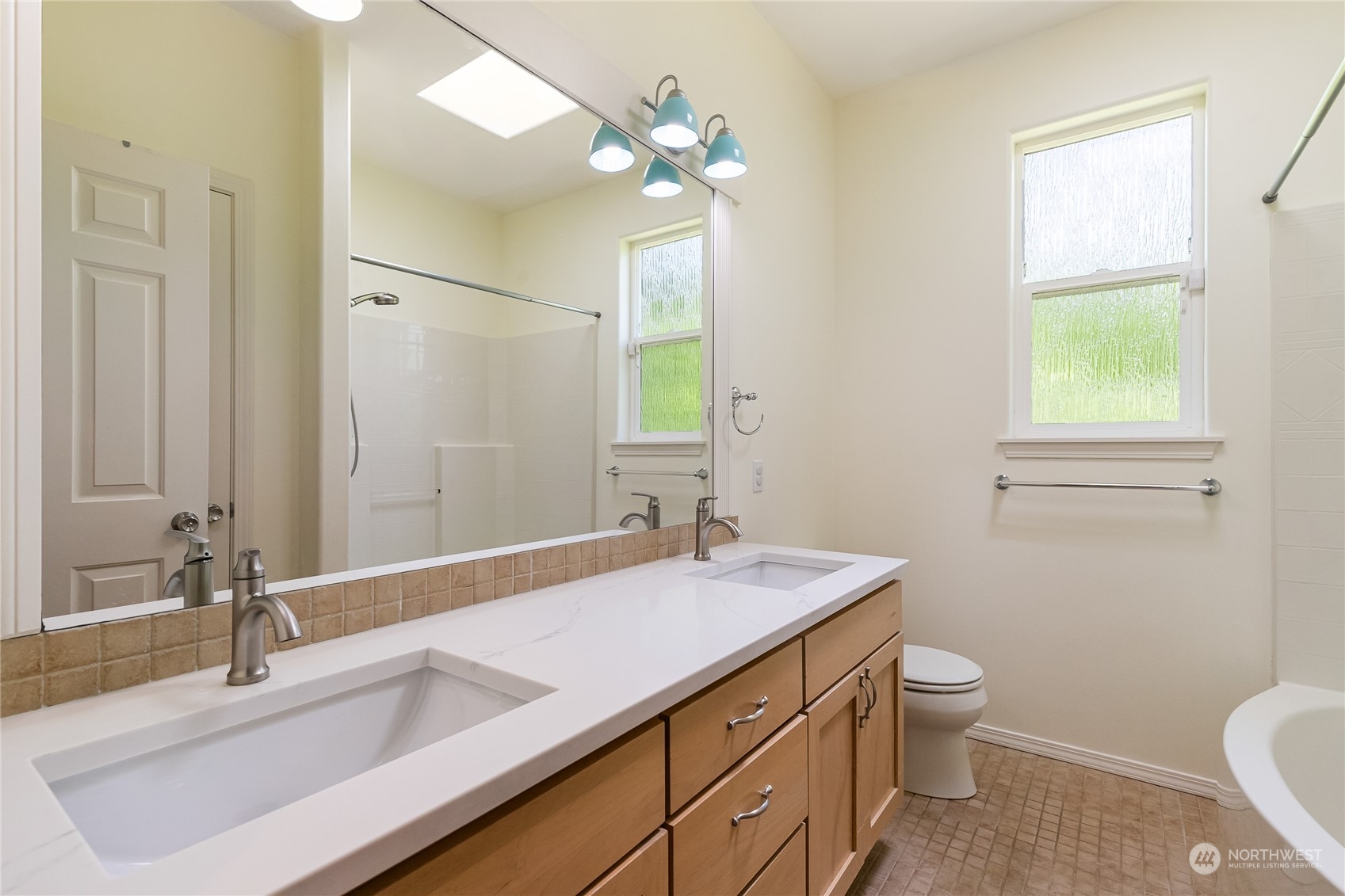 2246 Yew Street Road Bellingham, WA 98229 - Photo 28 of 35 Gallery Image 28
