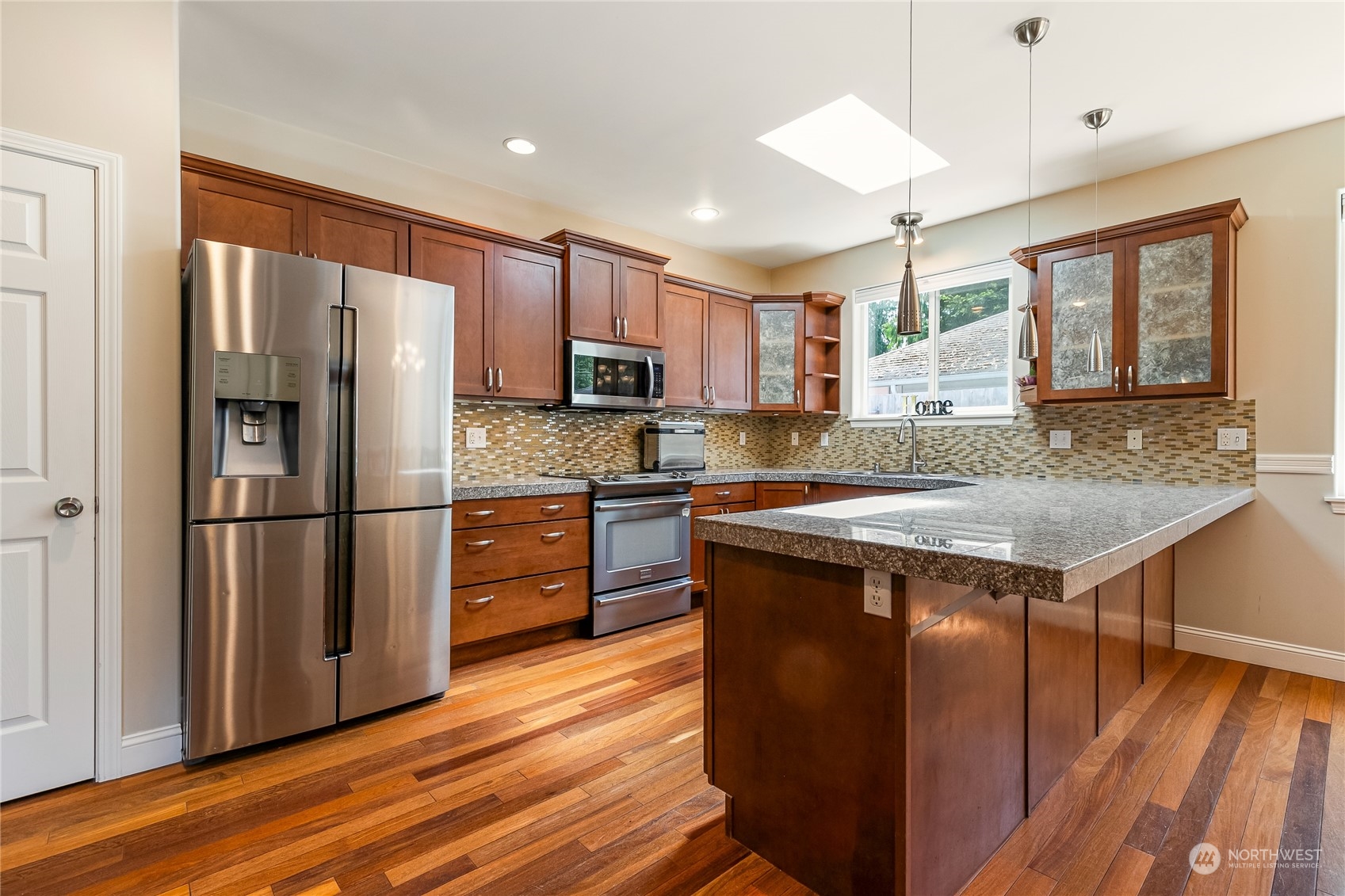 2246 Yew Street Road Bellingham, WA 98229 - Photo 6 of 35 Gallery Image 6