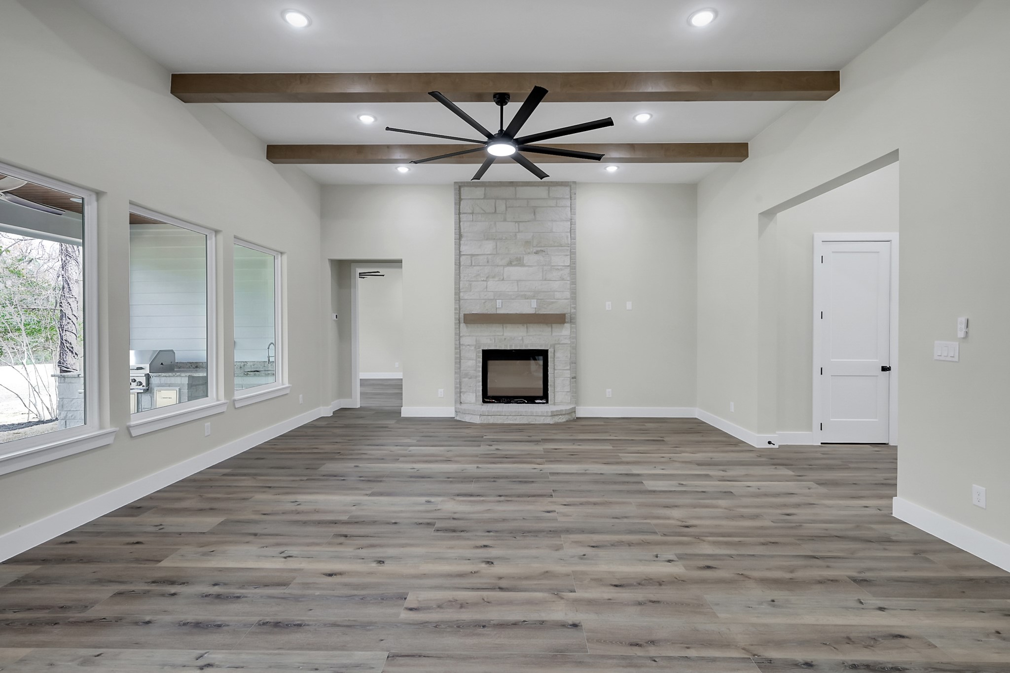 90 Wick Willow Road Montgomery, TX 77356 - Photo 13 of 49 Family room with abundant natural light
