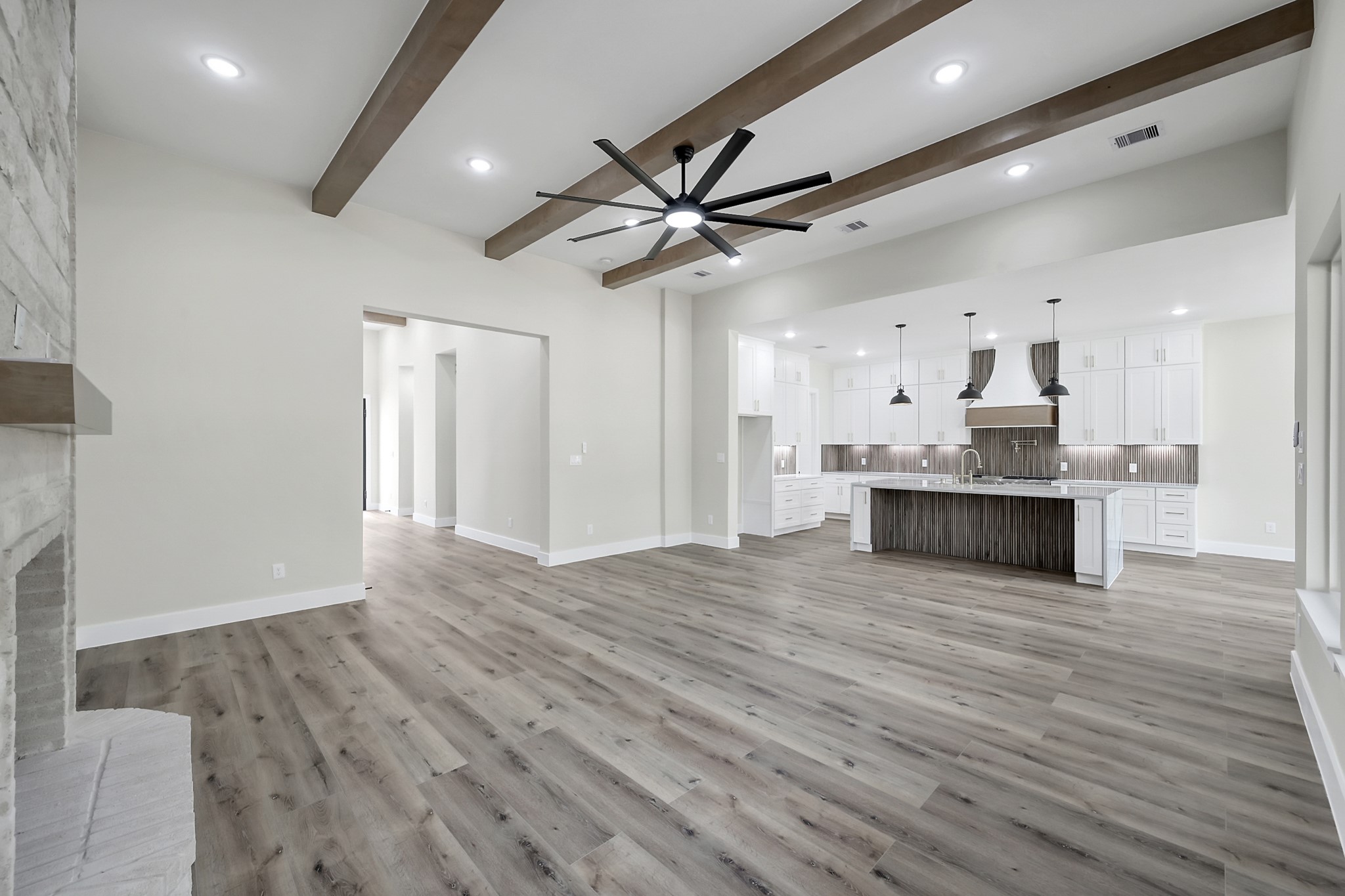 90 Wick Willow Road Montgomery, TX 77356 - Photo 14 of 49 Open sightlines to kitchen and dining