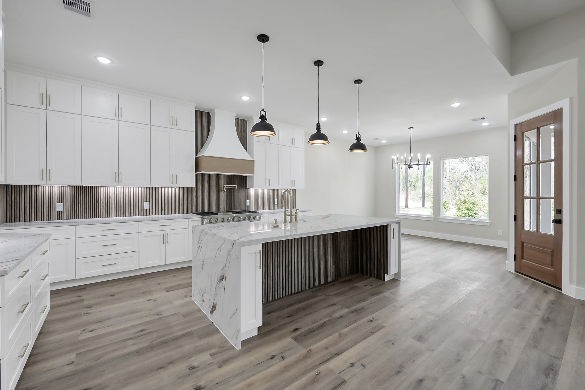 90 Wick Willow Road Montgomery, TX 77356 - Photo 17 of 49 Large center island