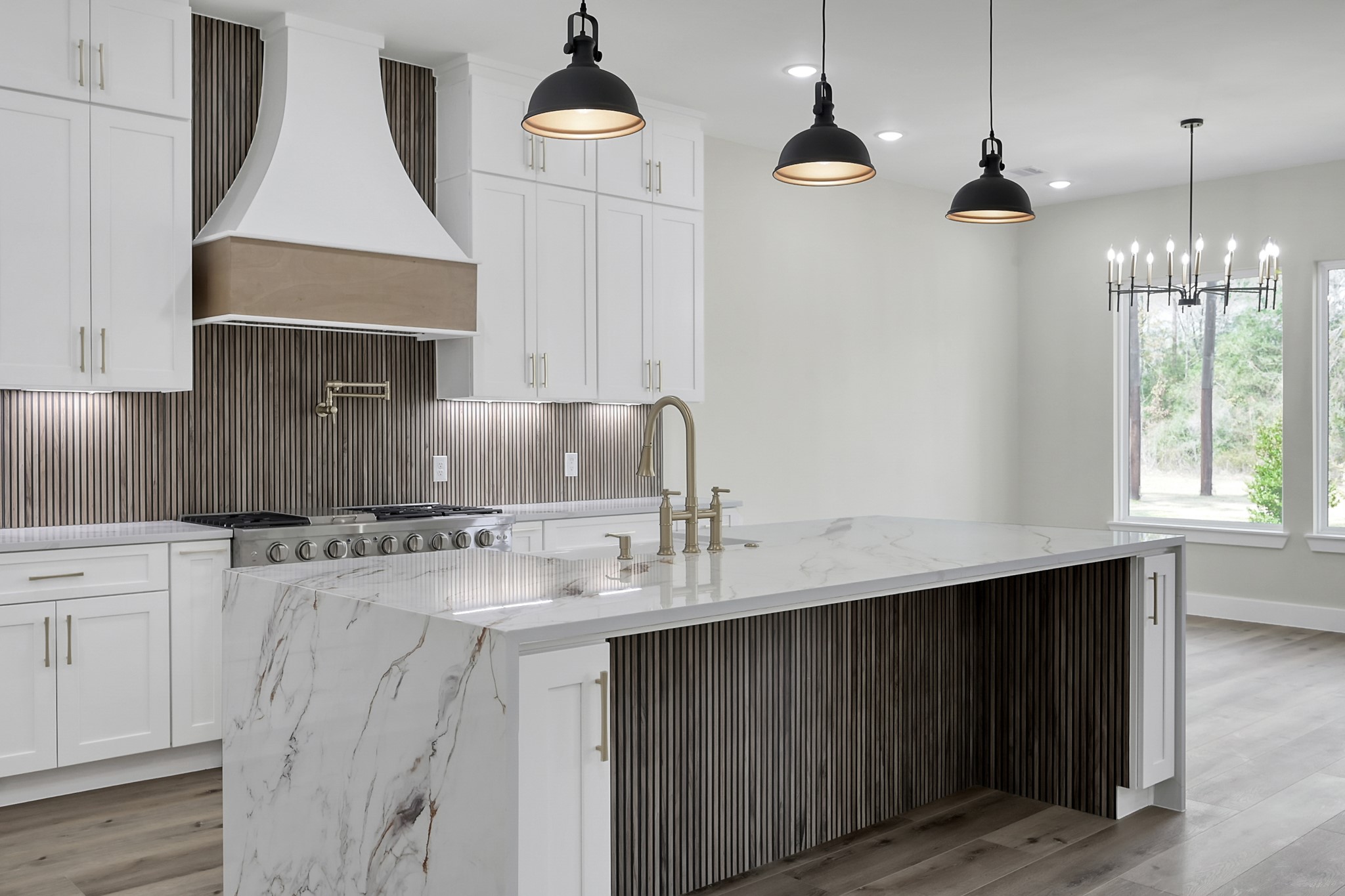 90 Wick Willow Road Montgomery, TX 77356 - Photo 18 of 49 Kitchen workspace and prep area