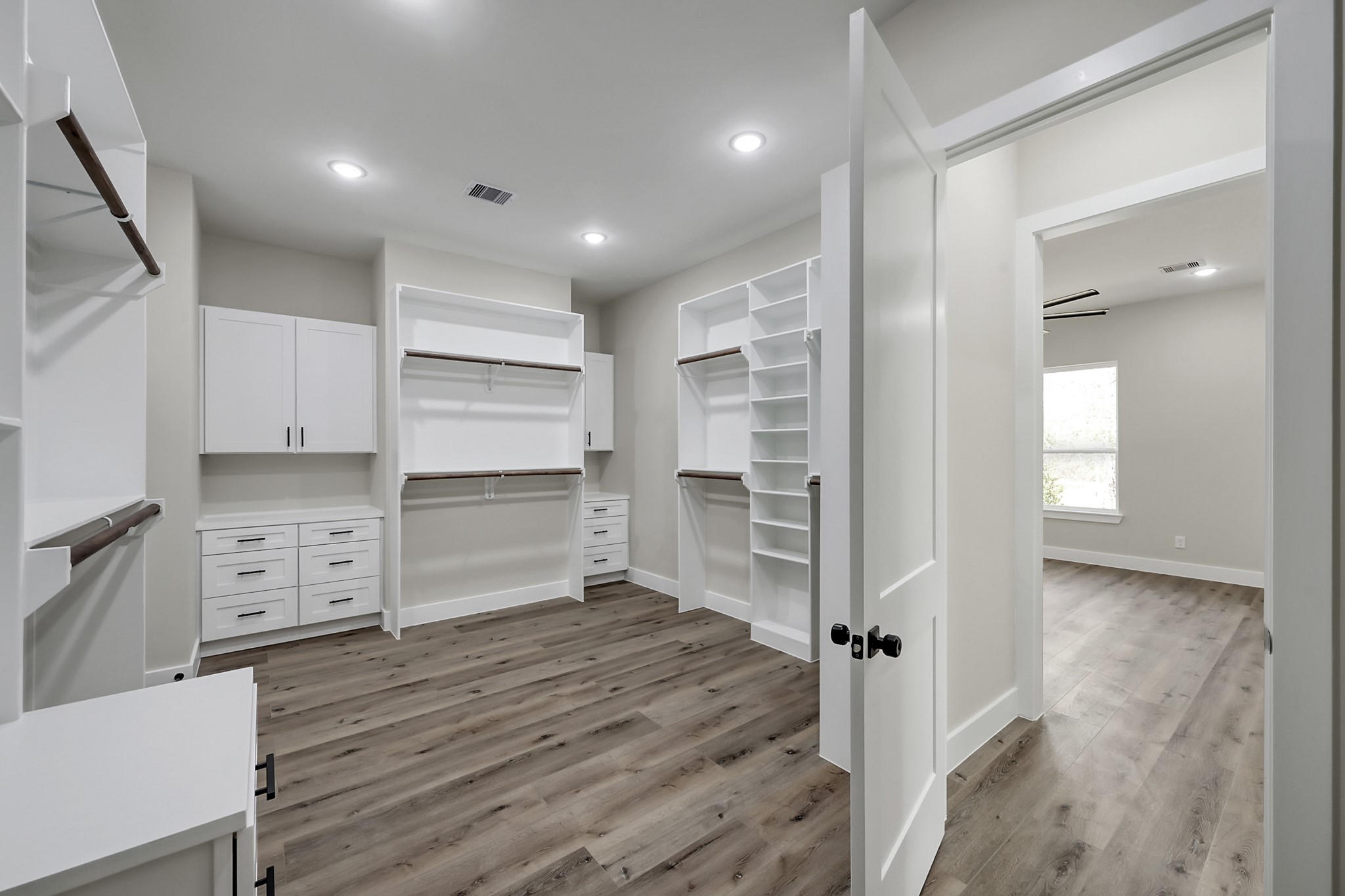 90 Wick Willow Road Montgomery, TX 77356 - Photo 32 of 49 Primary walk-in closet