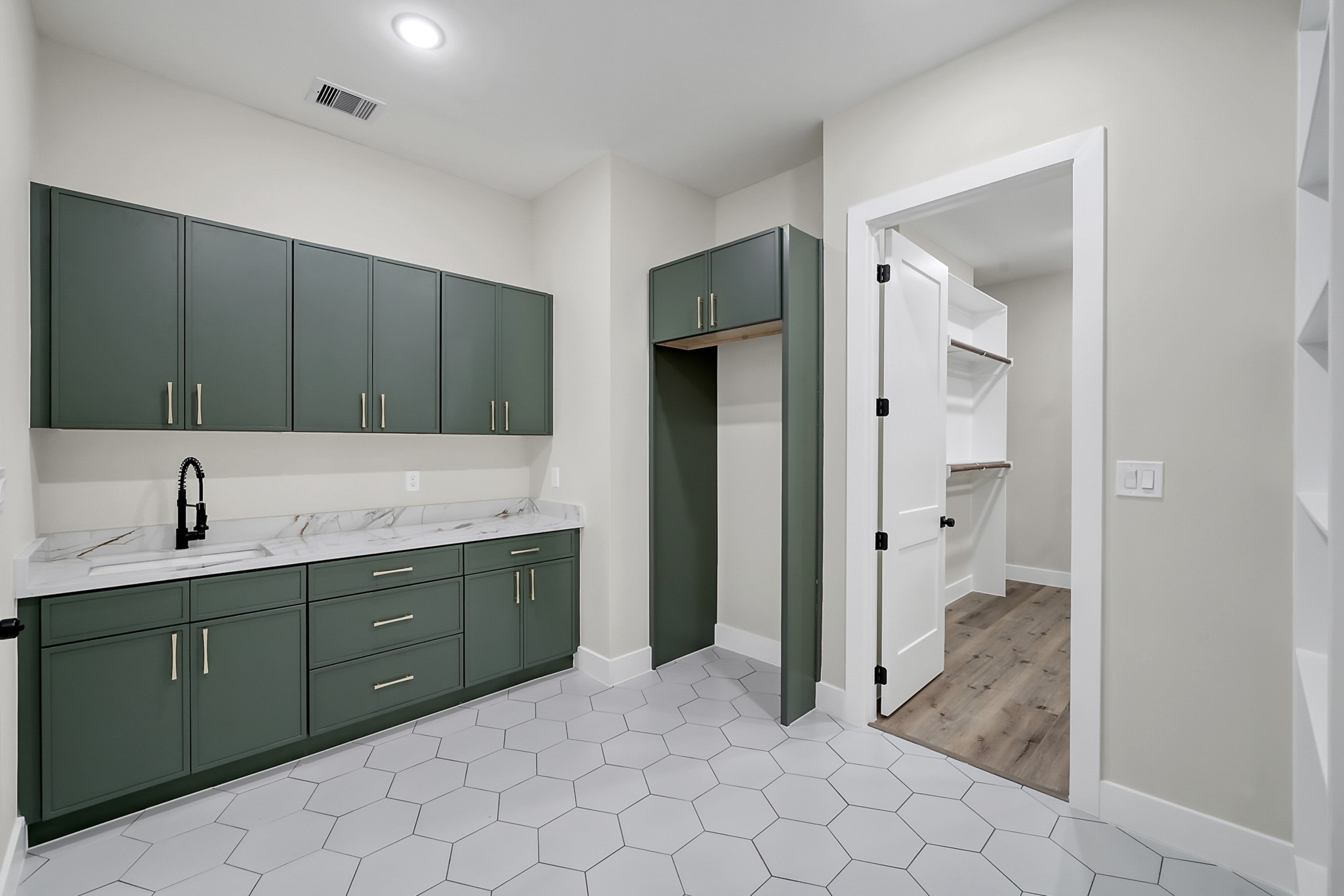 90 Wick Willow Road Montgomery, TX 77356 - Photo 44 of 49 Laundry room