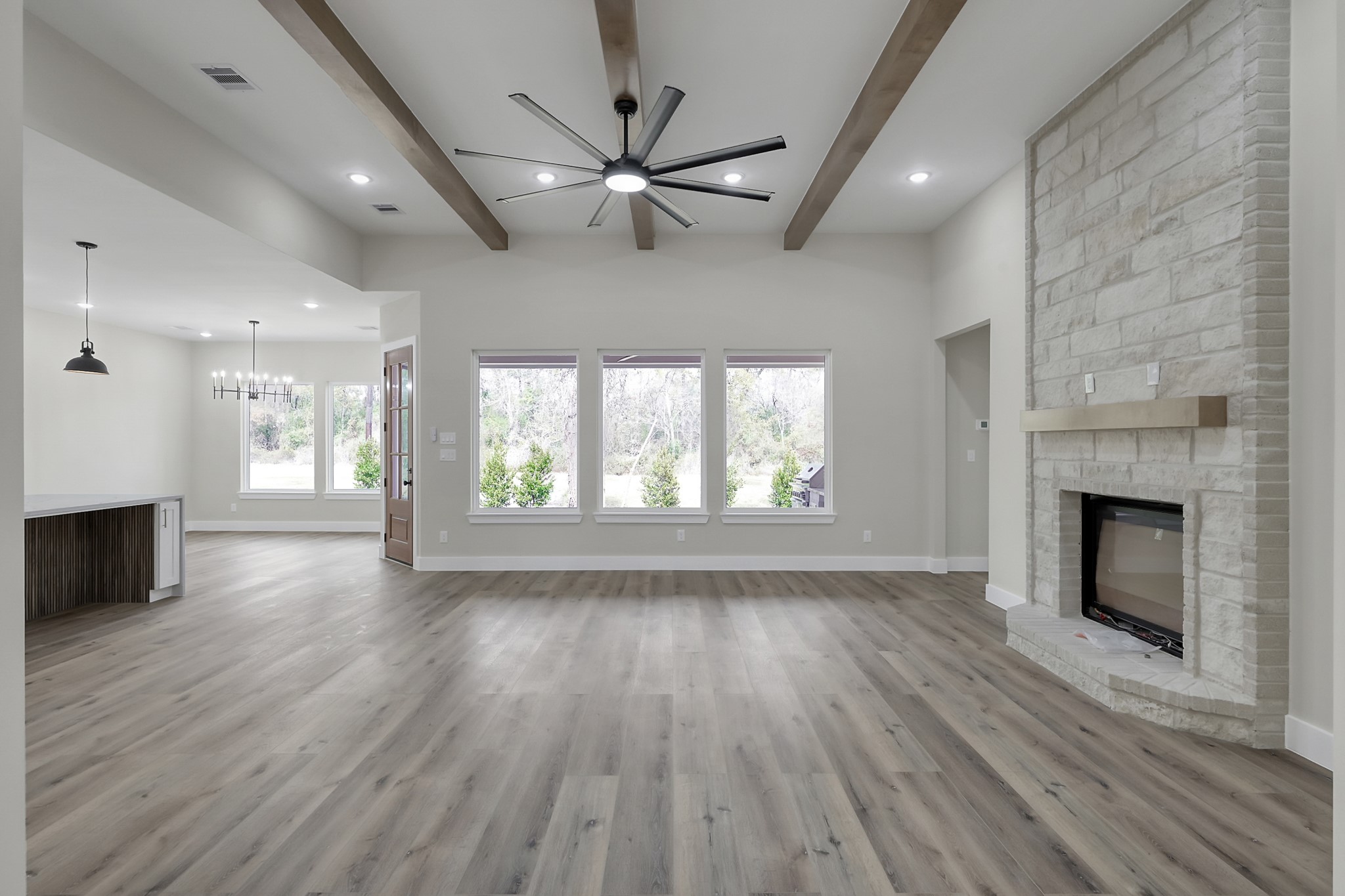 90 Wick Willow Road Montgomery, TX 77356 - Photo 10 of 49 Open-concept main living area
