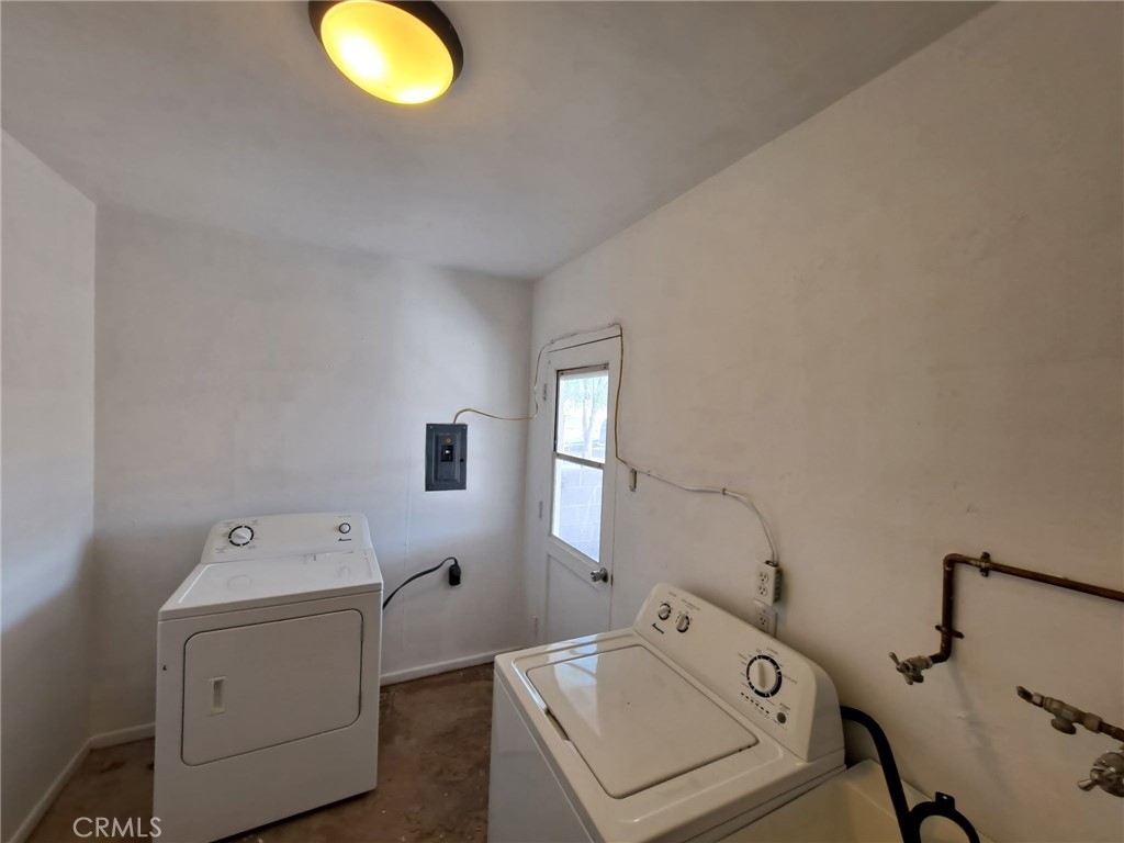 1920 Flora Vista Needles, CA 92363 - Photo 12 of 16