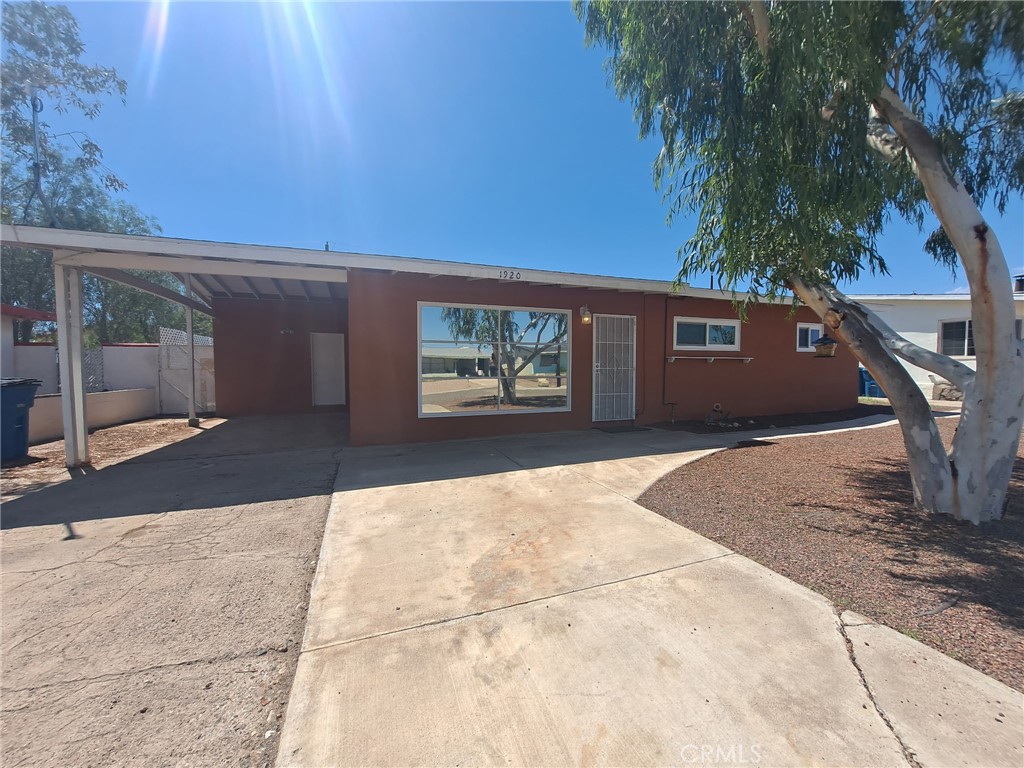 1920 Flora Vista Needles, CA 92363 - Photo 2 of 16