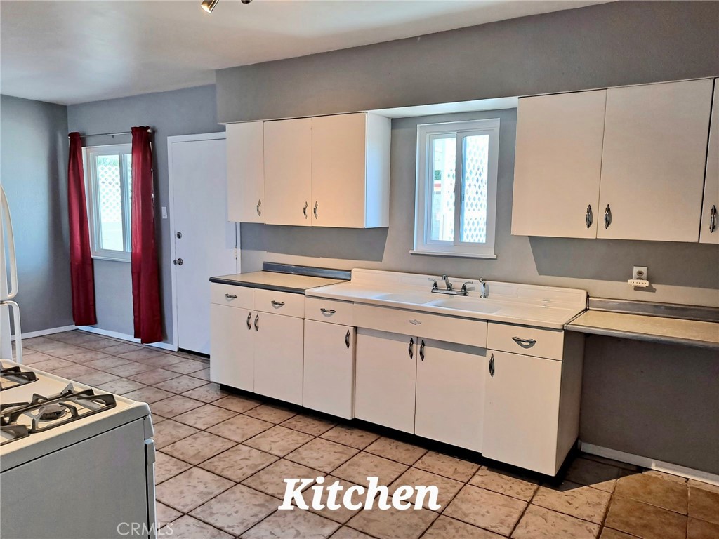 1920 Flora Vista Needles, CA 92363 - Photo 8 of 16