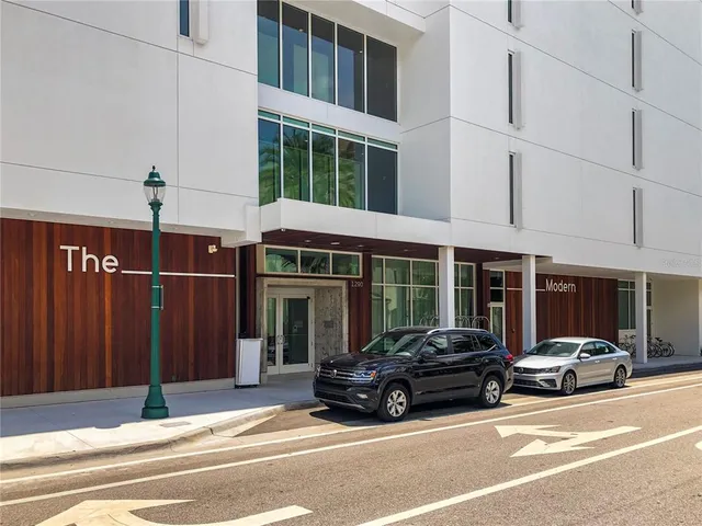 $1,114,000 | 430 Kumquat Court, Unit 204, Sarasota, FL 34236