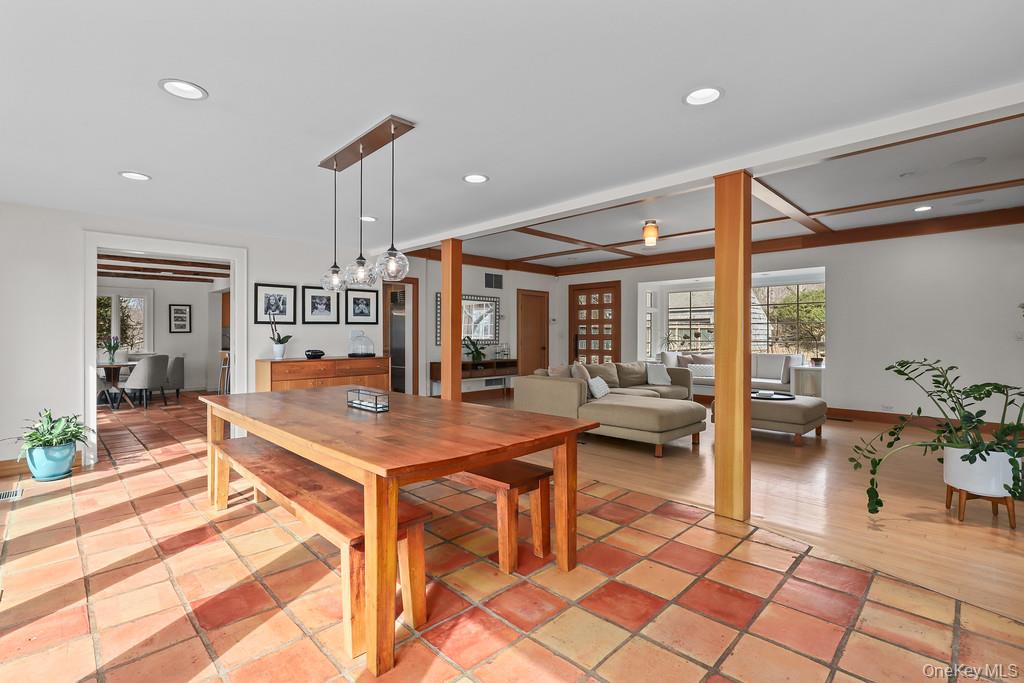 37 Hyatt Road Briarcliff Manor, NY 10510 - Photo 11 of 37