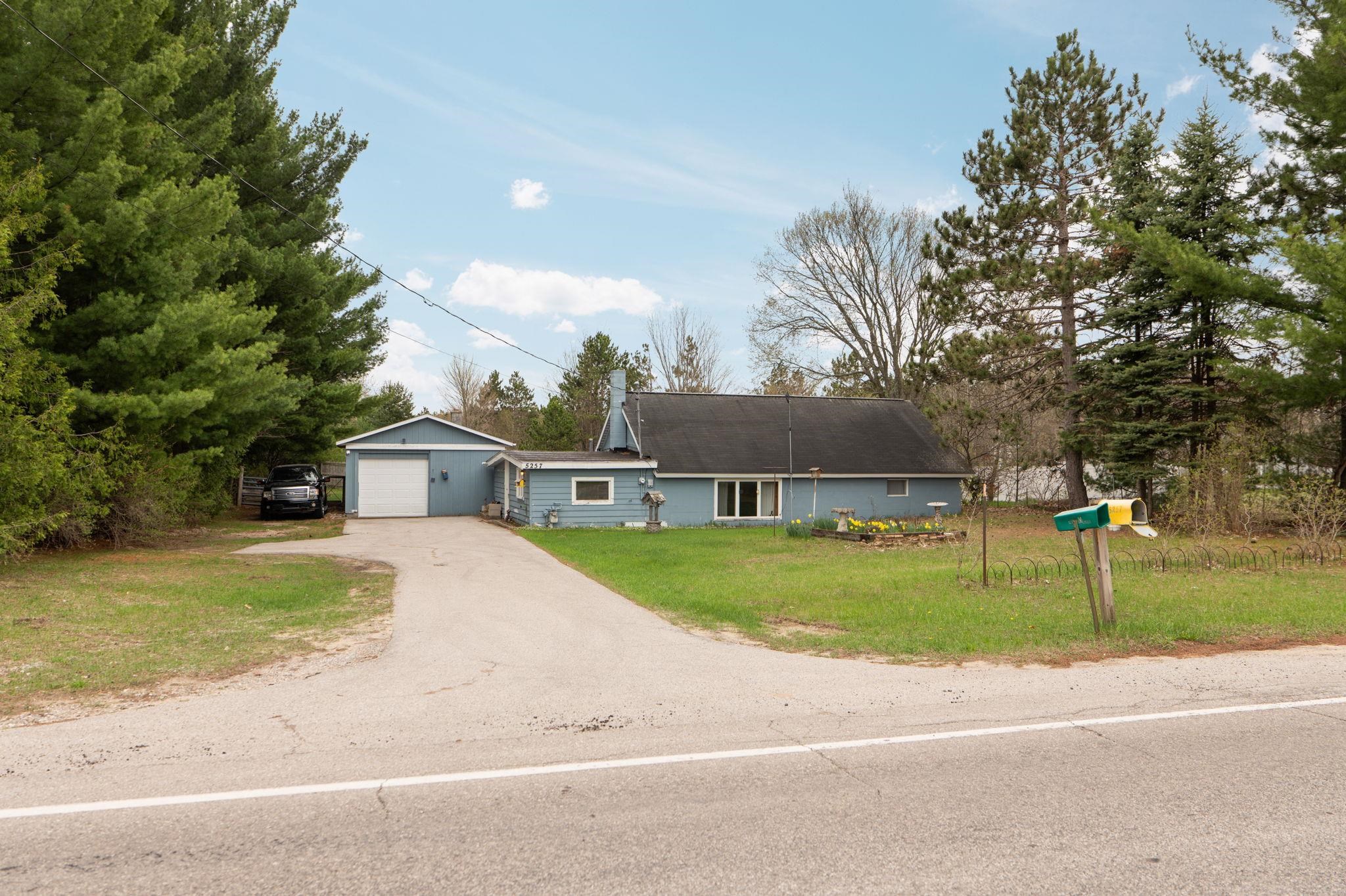 5257 Vance Road Grawn, MI 49637 - Photo 2 of 40
