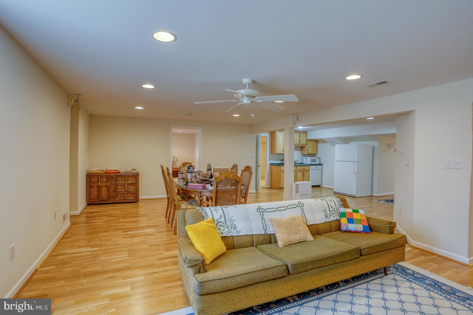 78 Springmill Drive Middletown, DE 19709 - Photo 44 of 60 a living room with furniture and a table