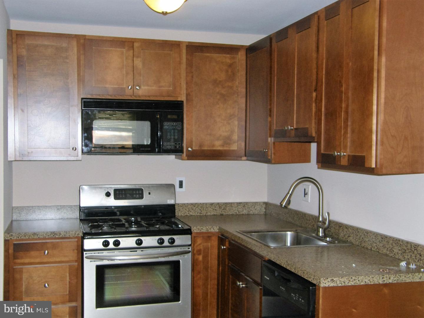 534 Fairhurst Road Fairless Hills, PA 19030 - Photo 8 of 11 Kitchen