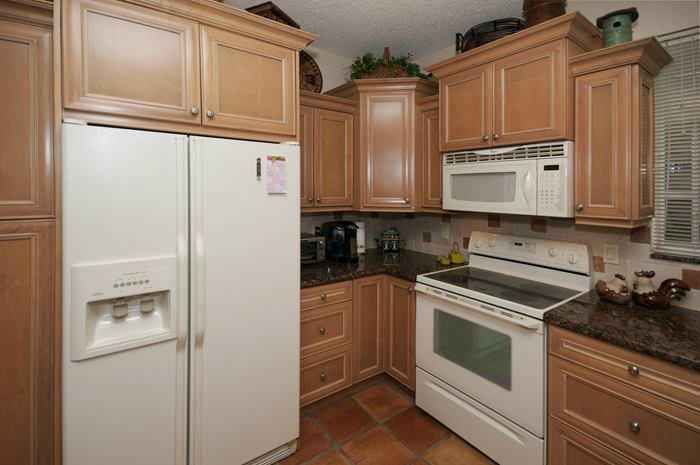 17587 Tiffany Trace Drive Boca Raton, FL 33487 - Photo 9 of 23 kitchen_700