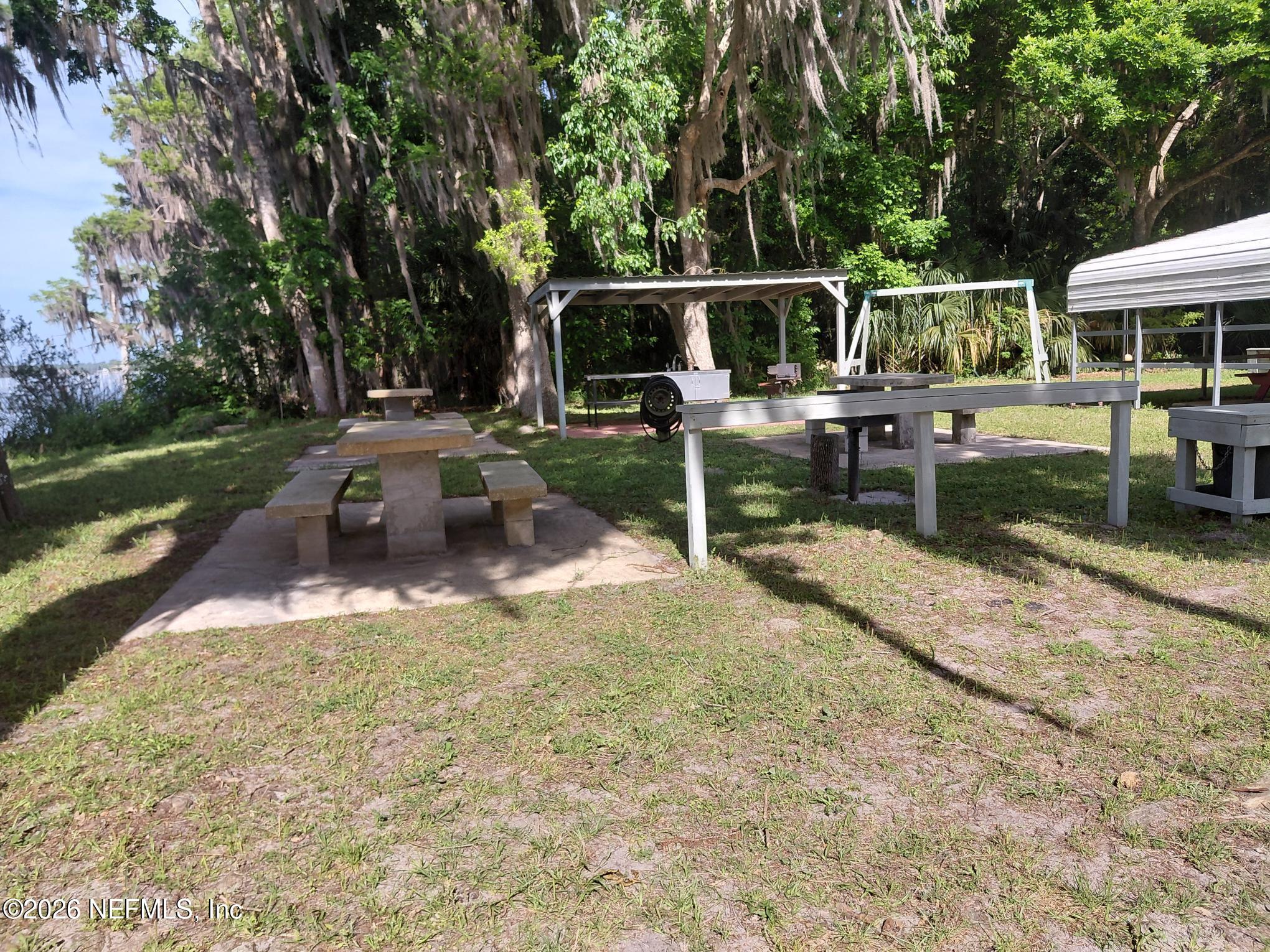 426 Carteret Road Georgetown, FL 32139 - Photo 9 of 27 426 Common area