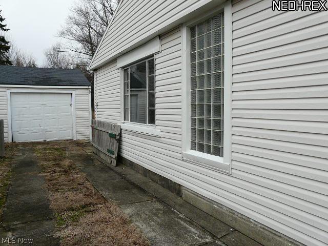 1614 Keystone Road Parma, OH 44134 - Photo 2 of 12 Gallery Image 2
