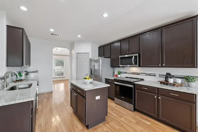 $2,200 | 4500 Rimrock Drive, Lago Vista, TX 78645