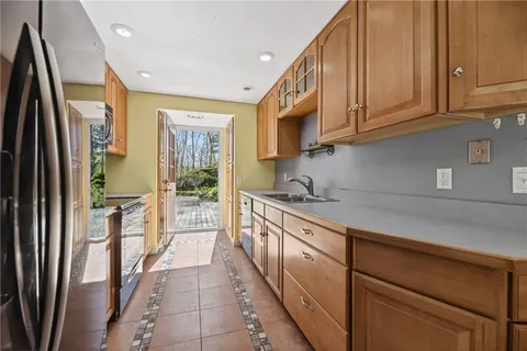 $444,900 | 13 Pigeon Hill Cove, Hopkinton, RI 02808