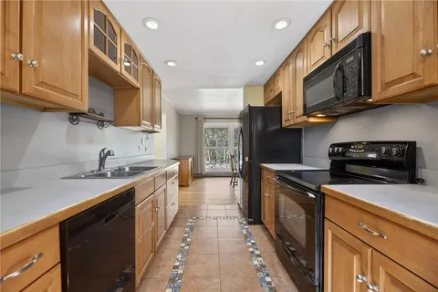 $444,900 | 13 Pigeon Hill Cove, Hopkinton, RI 02808
