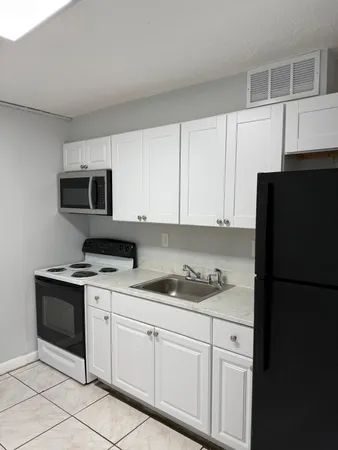 $1,500 | 1273 West 34th Street, Unit 2, Riviera Beach, FL 33404