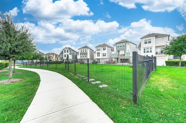 $2,550 | 2022 Groveland Glen Drive, Houston, TX 77051