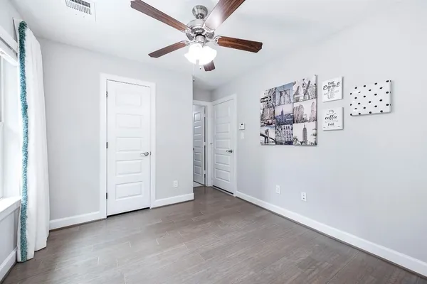 $2,550 | 2022 Groveland Glen Drive, Houston, TX 77051