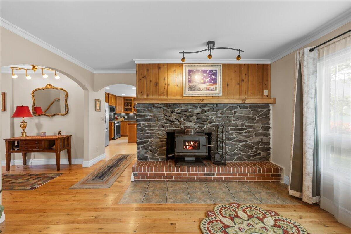 440 Bush Street Central Point, OR 97502 - Photo 13 of 40 a living room with furniture and a fireplace