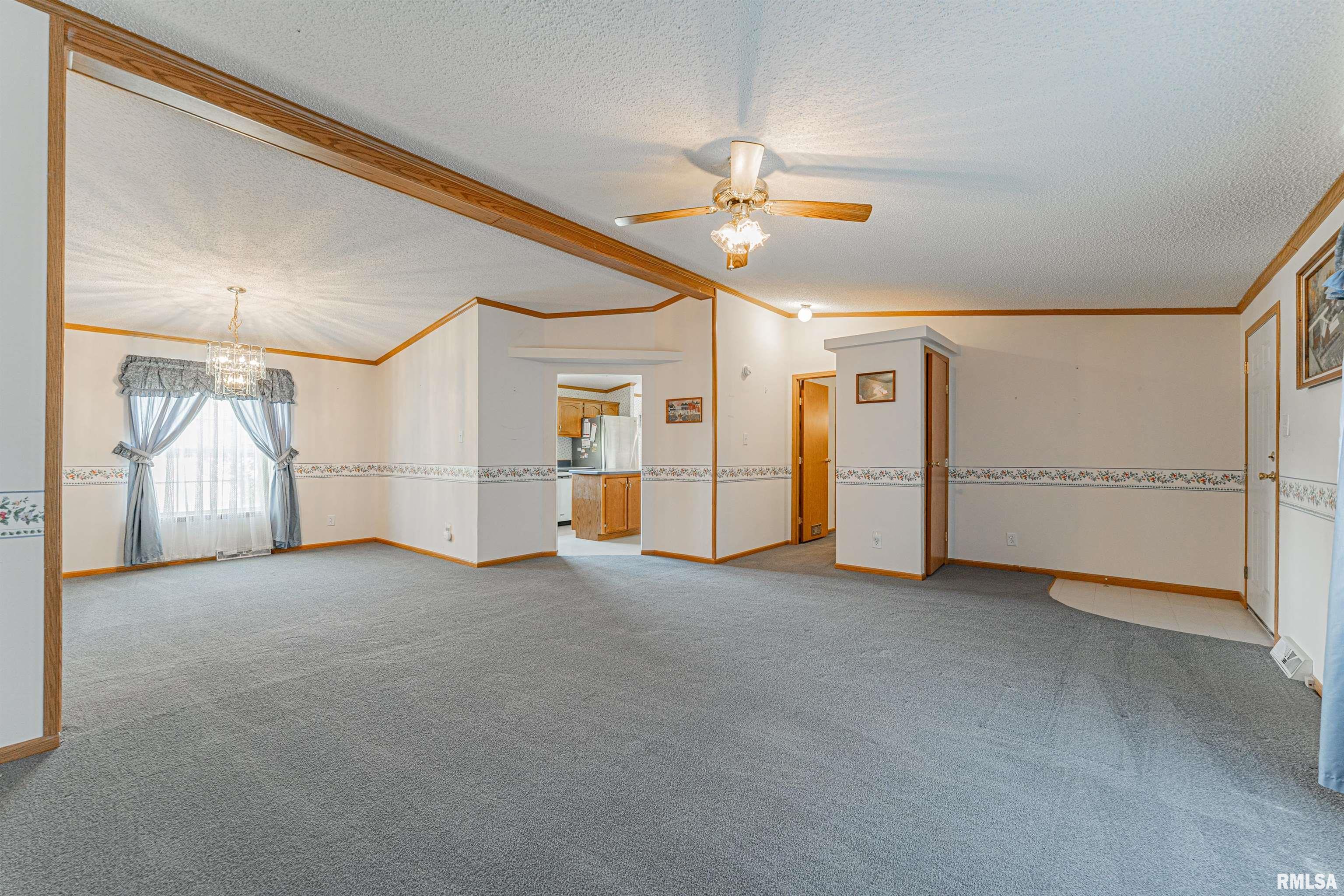 8363 Carl Springs Road Wapella, IL 61777 - Photo 7 of 30