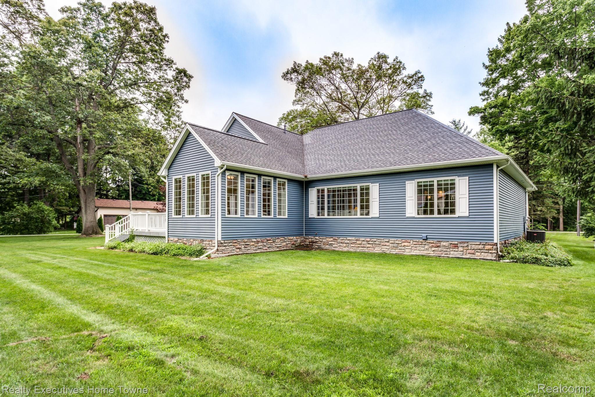 3934 State Road Fort Gratiot, MI 48059 - Photo 5 of 44 3934 State Rd-6.JPG