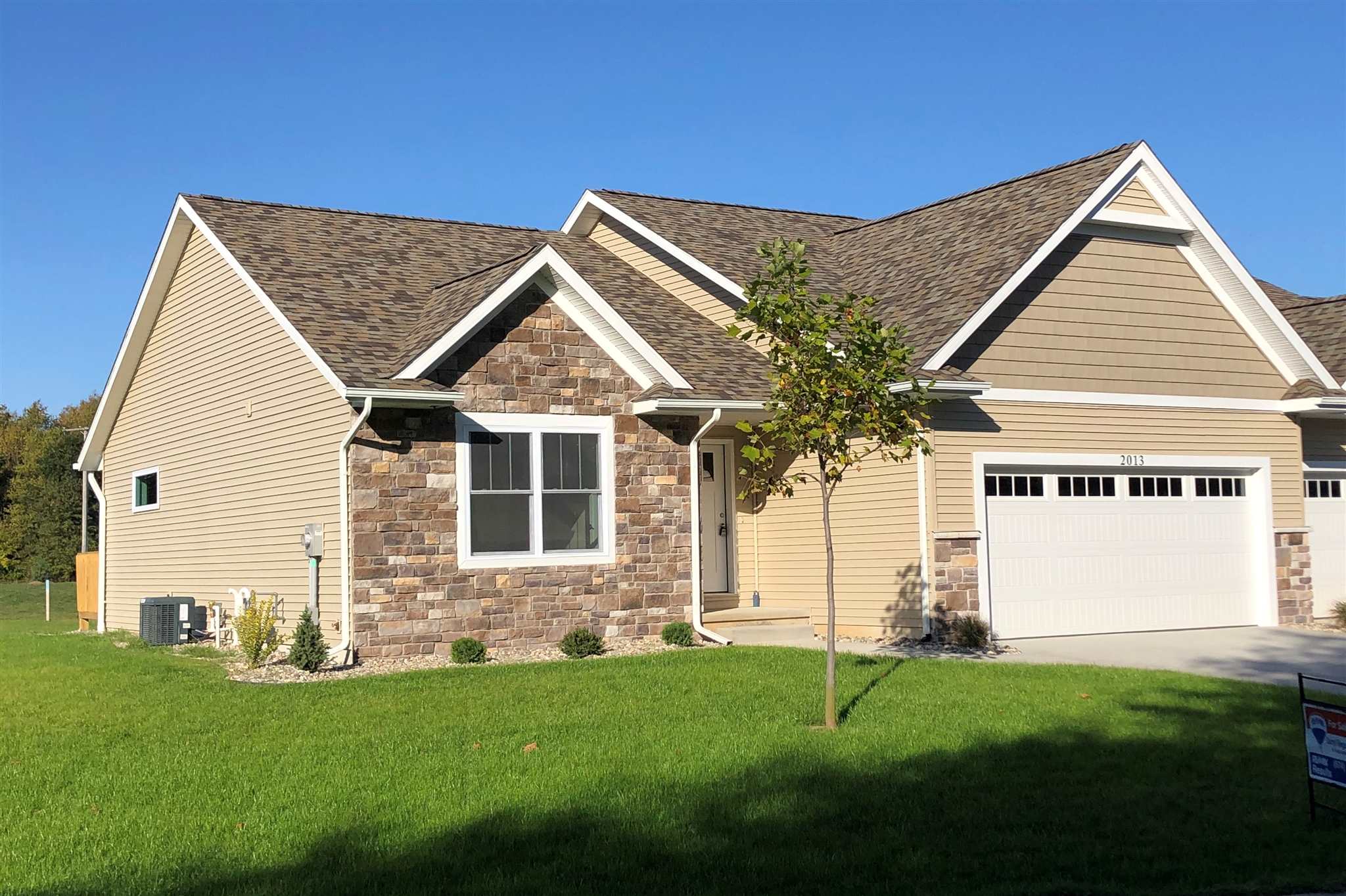 2013 Wakefield Road Goshen, IN 46528 - Photo 1 of 28 Gallery Image 1
