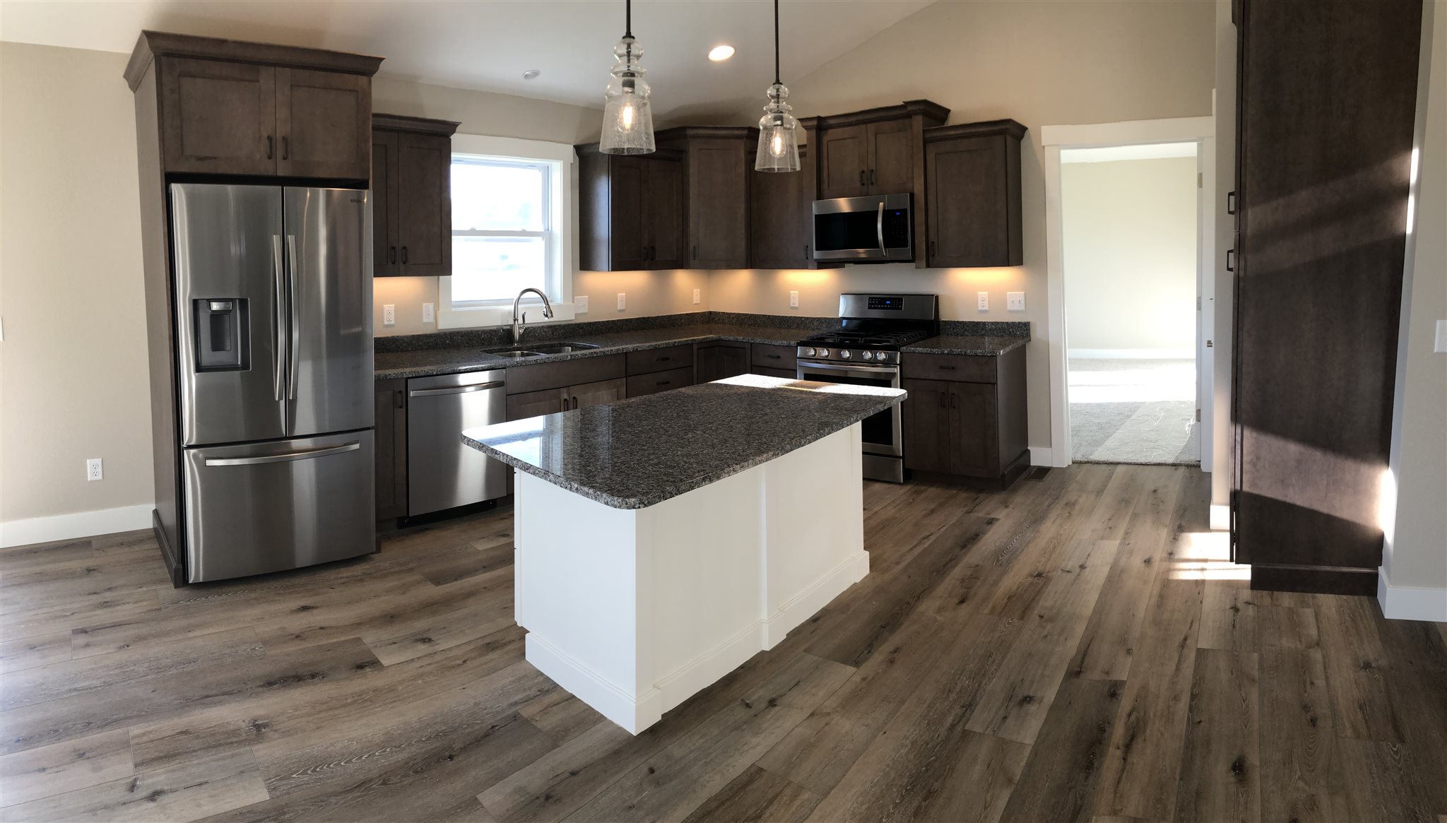 2013 Wakefield Road Goshen, IN 46528 - Photo 4 of 28 Gallery Image 4