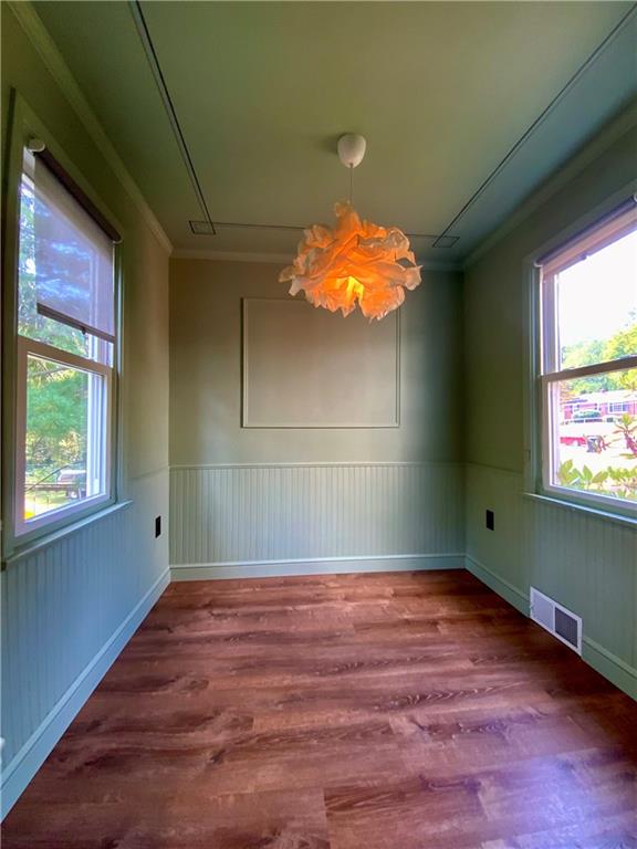 200 Chaplin Drive Coraopolis, PA 15108 - Photo 11 of 25 a view of empty room with window